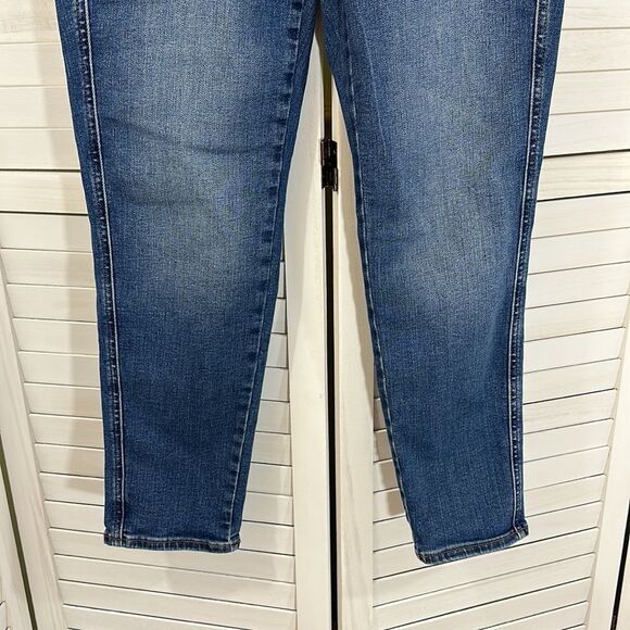 Chico's Jeans Size 0.5 Size 6 6R Define Me Denim Curvy Slim Leg Ankle #1 - Picture 6 of 16